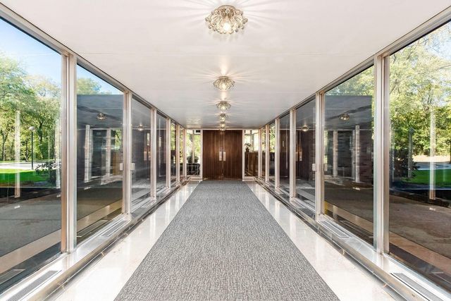 1000 Urlin Avenue, 518, Columbus, OH 43212