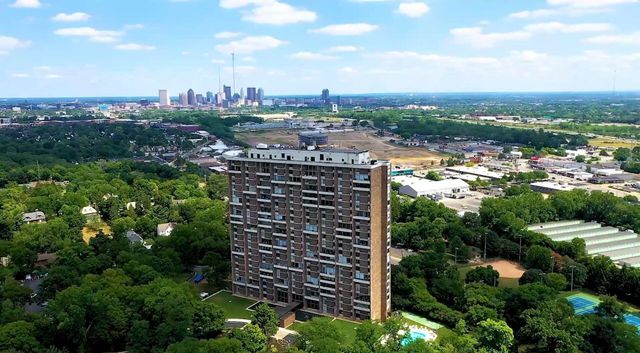 1000 Urlin Avenue, 518, Columbus, OH 43212