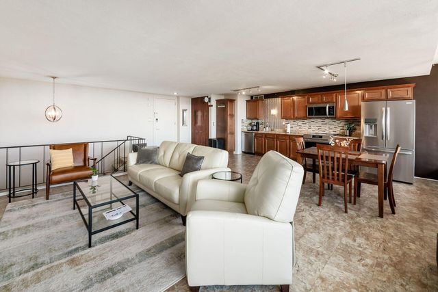 1000 Urlin Avenue, 518, Columbus, OH 43212