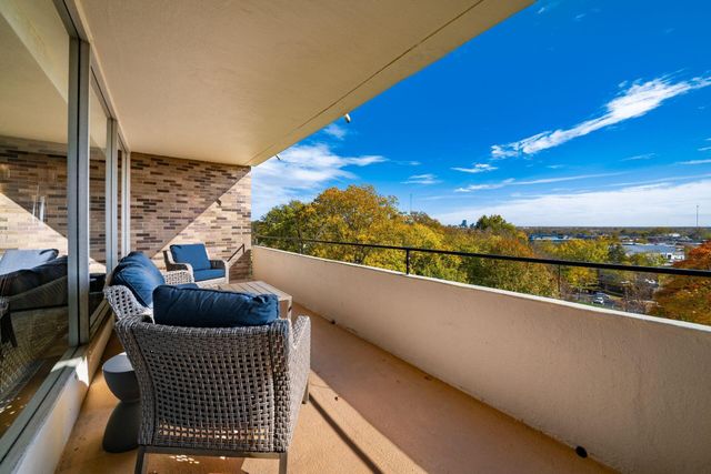 1000 Urlin Avenue, 518, Columbus, OH 43212