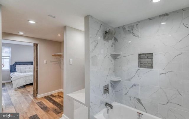 2021 W OXFORD ST, Philadelphia, PA 19121