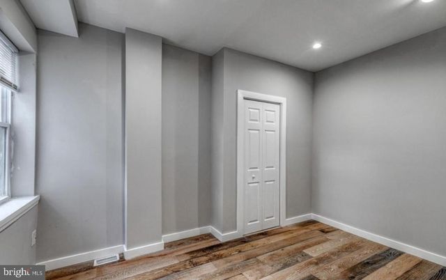 2021 W OXFORD ST, Philadelphia, PA 19121