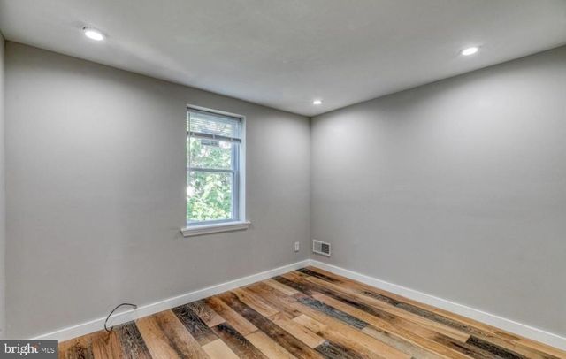 2021 W OXFORD ST, Philadelphia, PA 19121