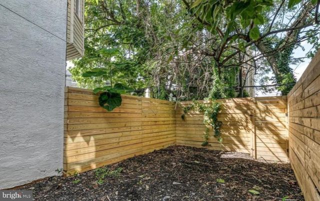 2021 W OXFORD ST, Philadelphia, PA 19121