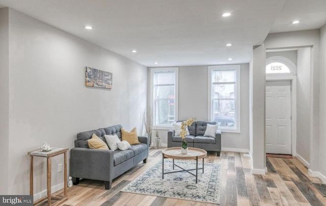 2021 W OXFORD ST, Philadelphia, PA 19121