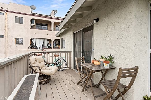 905 Gardenia, Long Beach, CA 90813