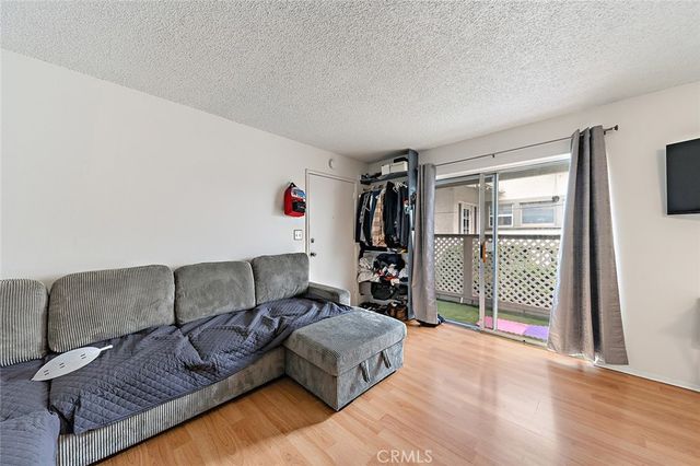 905 Gardenia, Long Beach, CA 90813