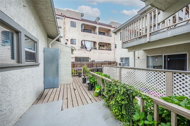 905 Gardenia, Long Beach, CA 90813