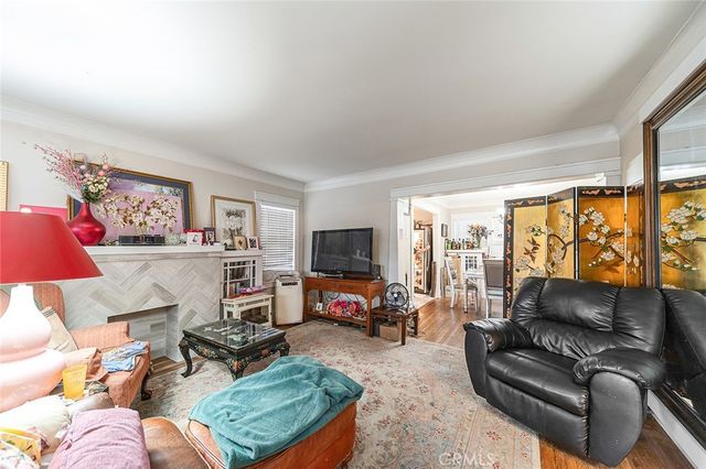 905 Gardenia, Long Beach, CA 90813