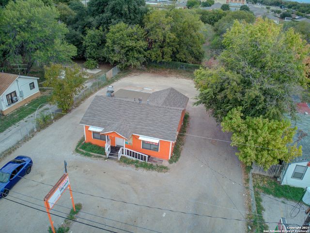 536 S WW White Rd, San Antonio, TX 78220