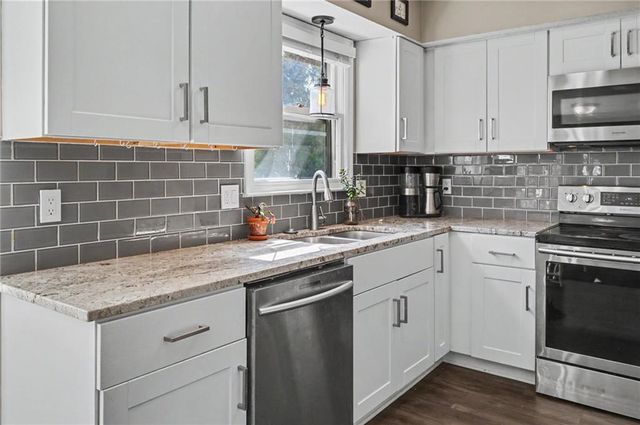 420 Cattleman Court, Lawrence, KS 66049