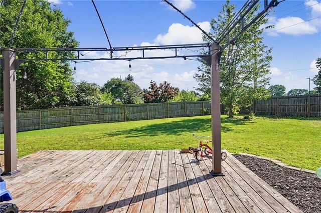 420 Cattleman Court, Lawrence, KS 66049