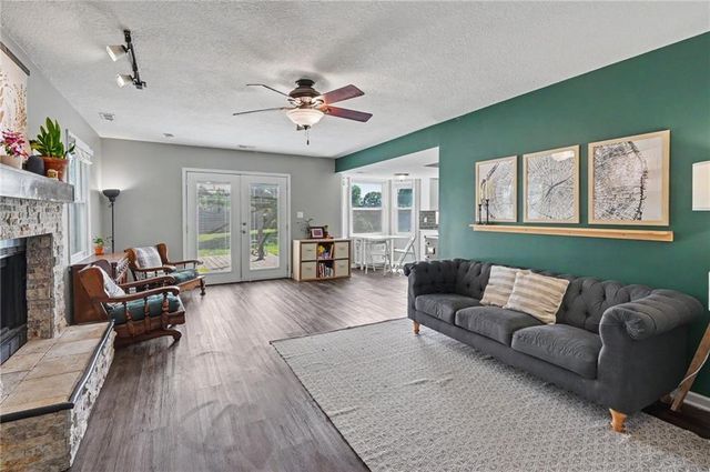 420 Cattleman Court, Lawrence, KS 66049