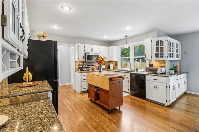 5115 NW 66th Terrace, Kansas City, MO 64151
