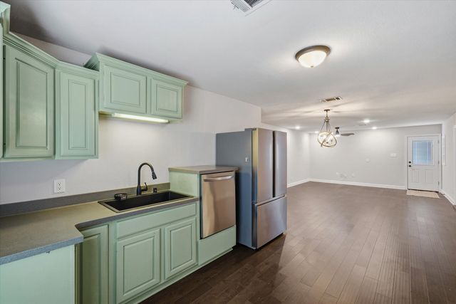 2209 Hare Lane, Greenville, TX 75402