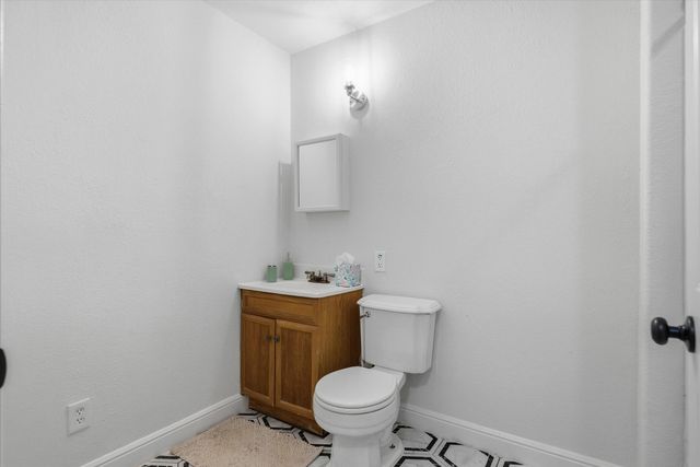 2209 Hare Lane, Greenville, TX 75402