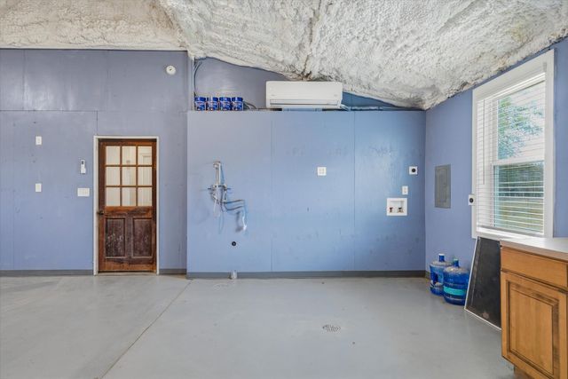 2209 Hare Lane, Greenville, TX 75402