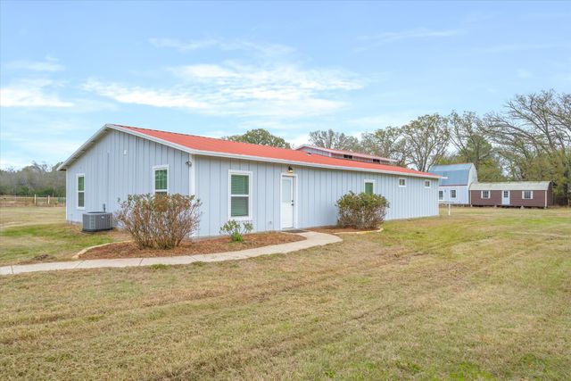 2209 Hare Lane, Greenville, TX 75402