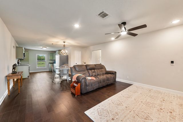 2209 Hare Lane, Greenville, TX 75402