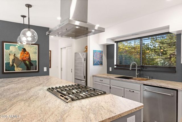 30 VAQUERO Circle, Sedona, AZ 86351