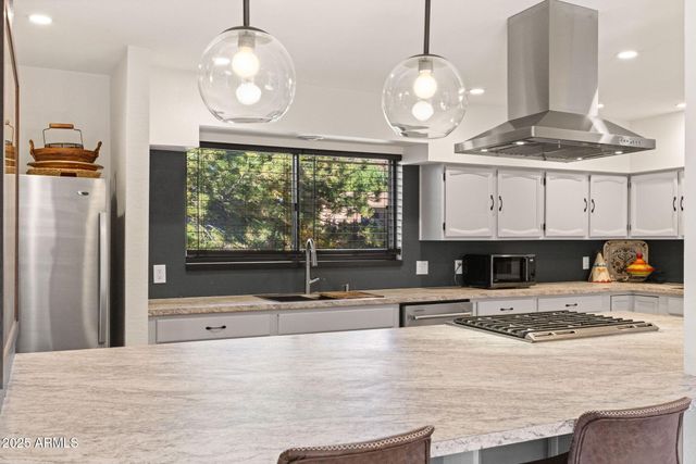 30 VAQUERO Circle, Sedona, AZ 86351