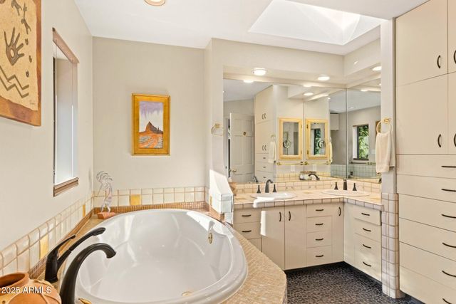 30 VAQUERO Circle, Sedona, AZ 86351