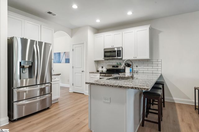 2622 Karkinnen Way, Moore, SC 29369