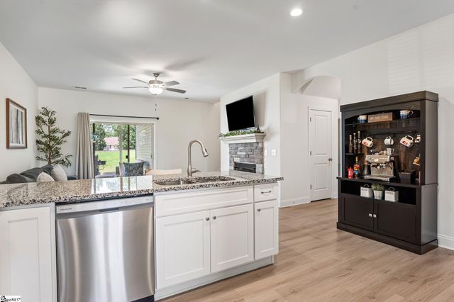 2622 Karkinnen Way, Moore, SC 29369