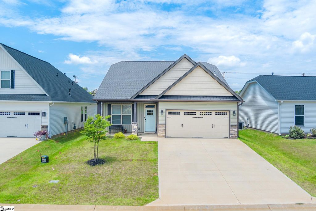 2622 Karkinnen Way, Moore, SC 29369