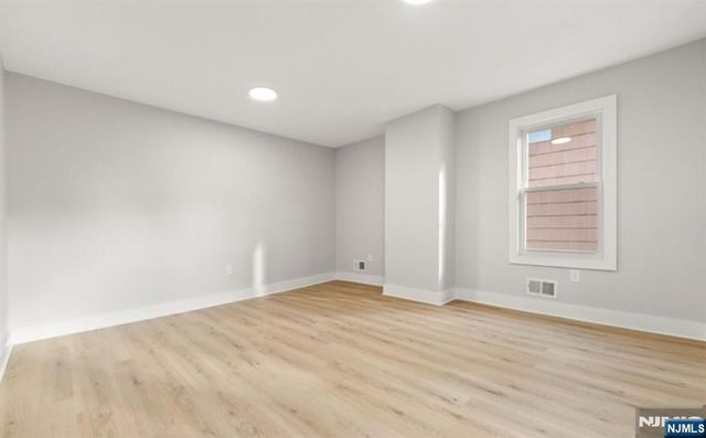 104 Hollywood Avenue, East Orange, NJ 07018