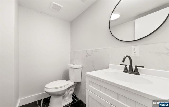 104 Hollywood Avenue, East Orange, NJ 07018