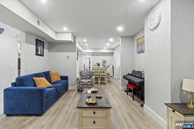 104 Hollywood Avenue, East Orange, NJ 07018