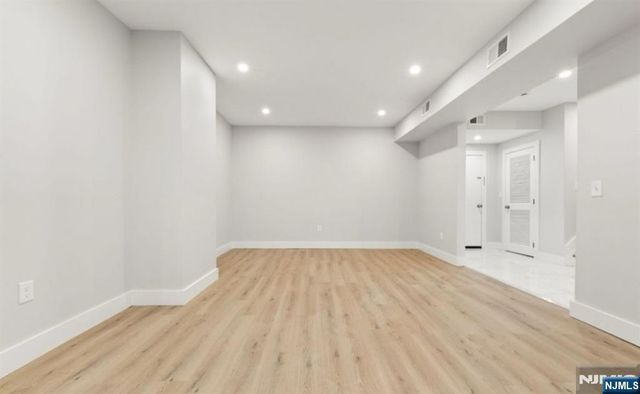 104 Hollywood Avenue, East Orange, NJ 07018