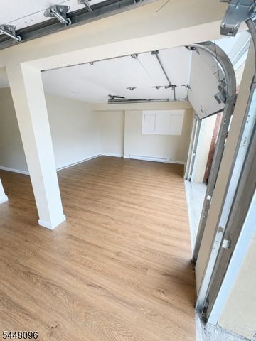 441 W 1St Ave, Roselle Boro, NJ 07203