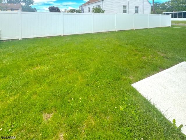 441 W 1St Ave, Roselle Boro, NJ 07203