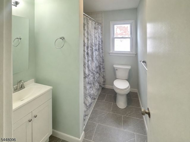 441 W 1St Ave, Roselle Boro, NJ 07203