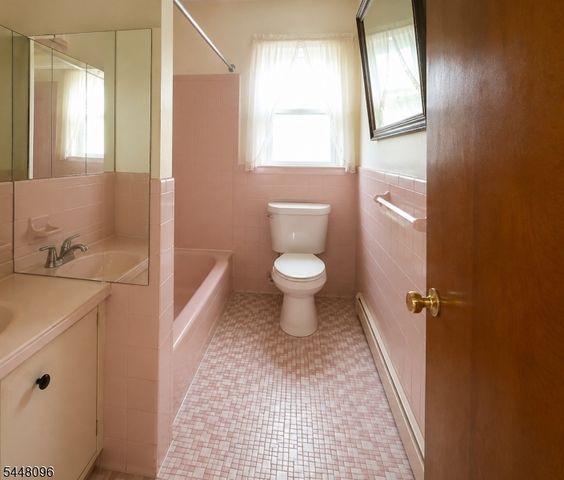 441 W 1St Ave, Roselle Boro, NJ 07203