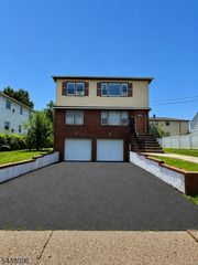 441 W 1St Ave, Roselle Boro, NJ 07203