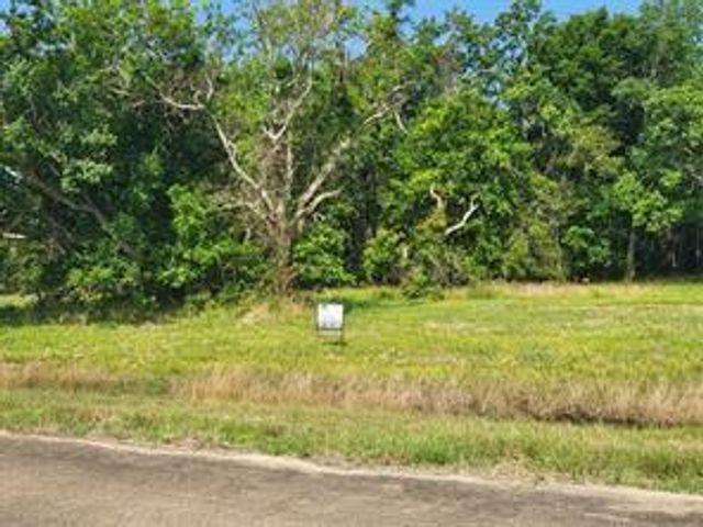 71 Conestoga Trl, Angleton, TX 77515