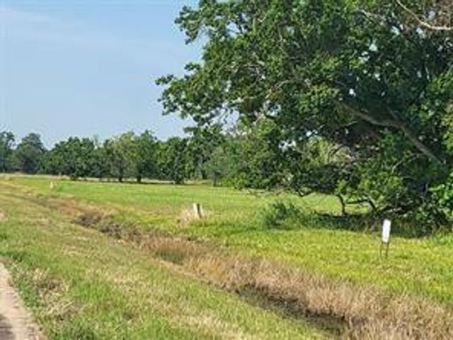 71 Conestoga Trl, Angleton, TX 77515