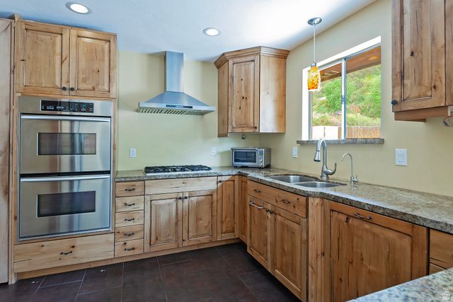 9473 S HUNTS END DR, Sandy, UT 84092