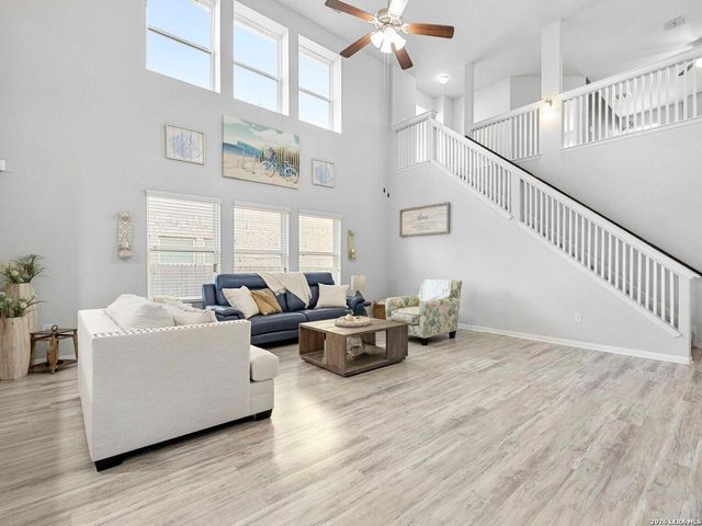 8935 Holland Park, Converse, TX 78109