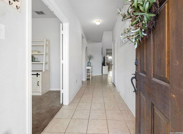 8935 Holland Park, Converse, TX 78109