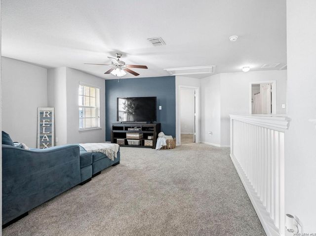 8935 Holland Park, Converse, TX 78109