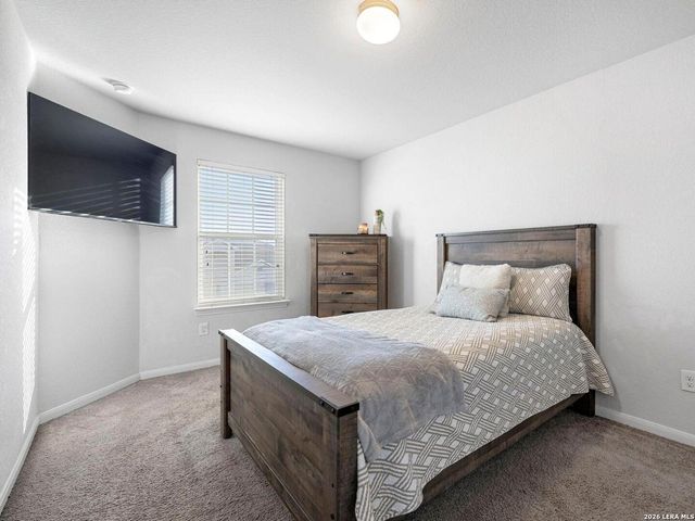 8935 Holland Park, Converse, TX 78109