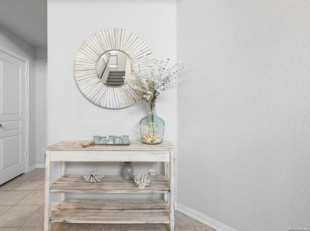 8935 Holland Park, Converse, TX 78109