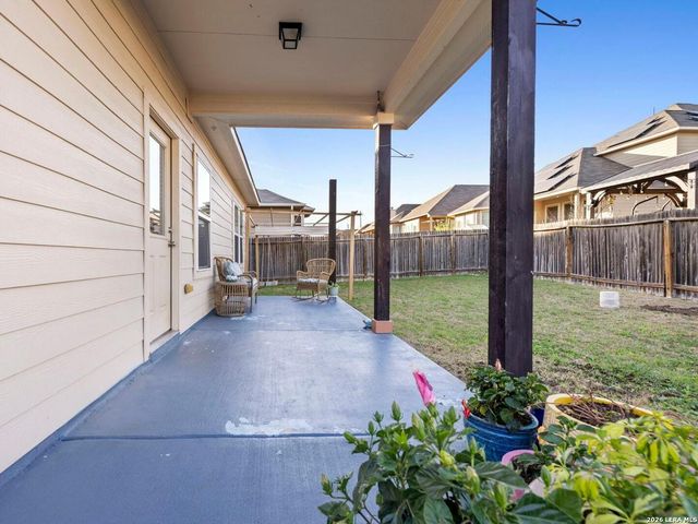 8935 Holland Park, Converse, TX 78109