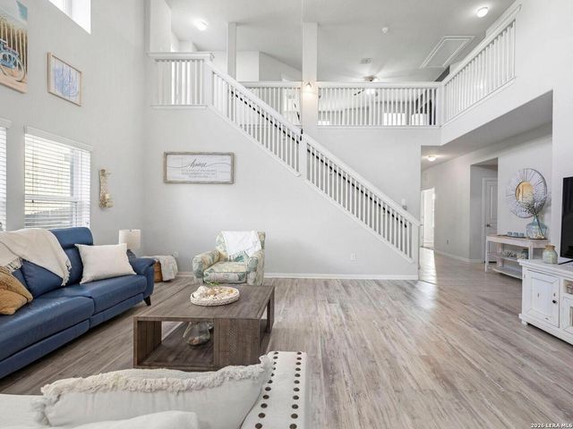 8935 Holland Park, Converse, TX 78109