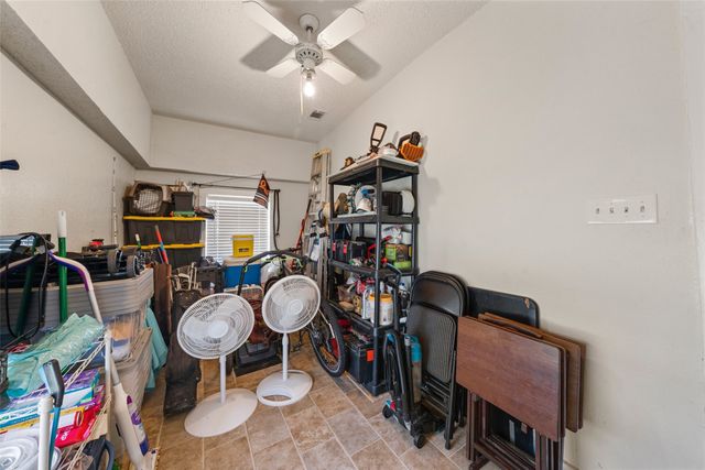 502 W 6th Street, Mcgregor, TX 76657