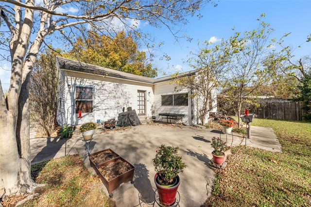 502 W 6th Street, Mcgregor, TX 76657